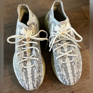 Yeezy 380 Alien Men’s Size 11.5